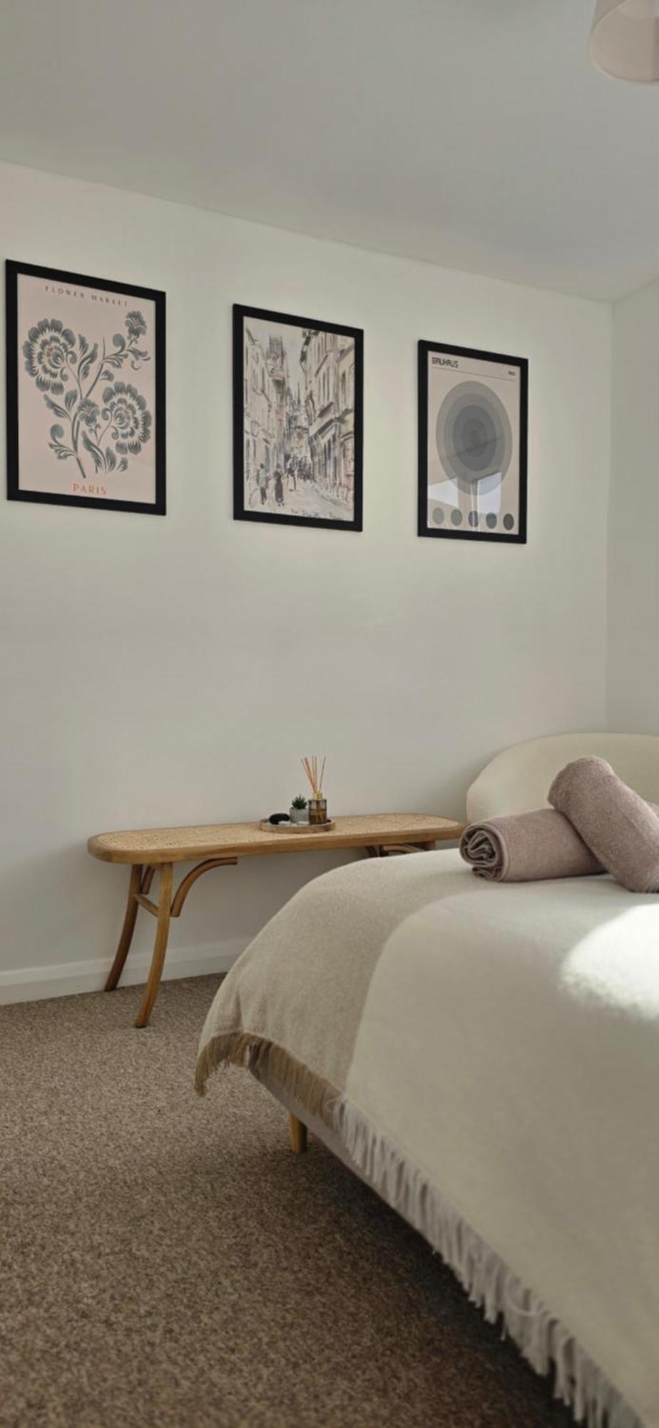Centre 2-bedroom Serviced Accommodation-apartment - Pennyville Holiday home *